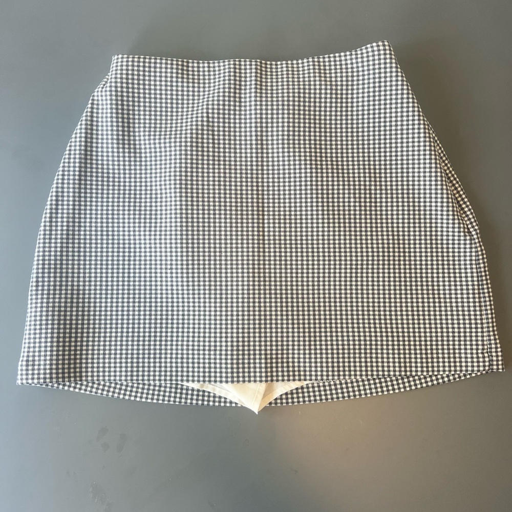 Dark grey and White Checkered Mini Skort